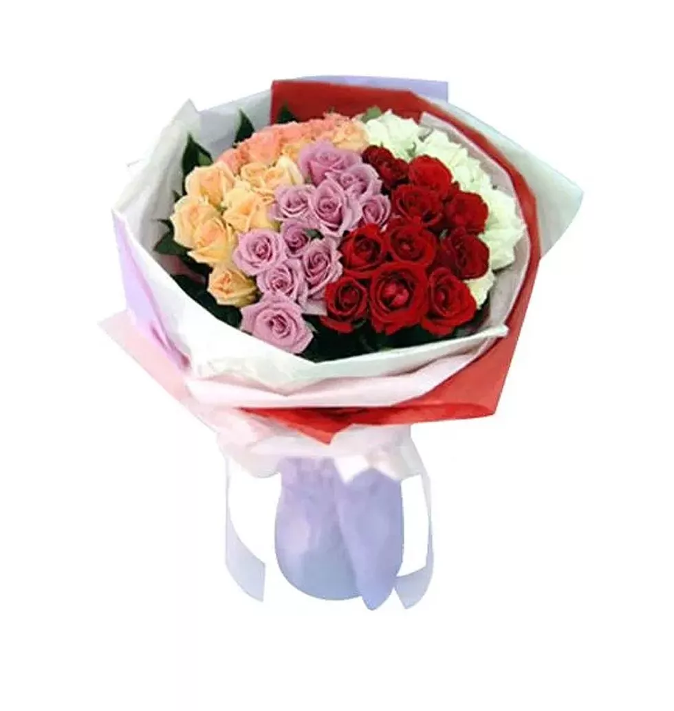 Mesmerizing Bouquet Mixed Fresh Roses in Round Shaped
