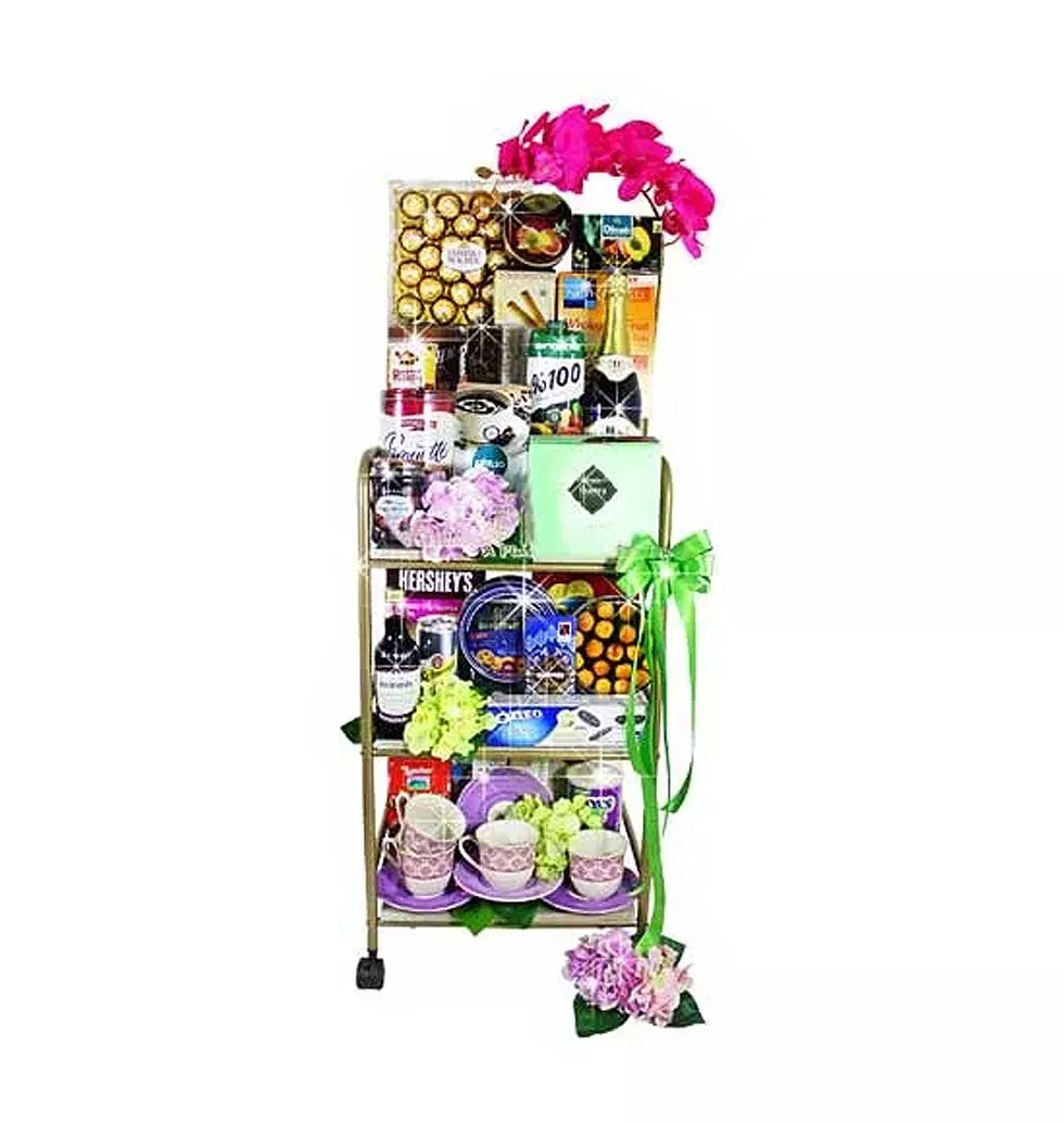 Lovely Goodies Gift Hamper with Cup Set