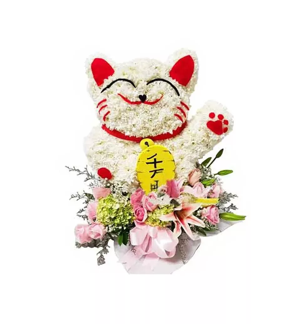 Tender Cat Shape Flower Arrangement for Good Luck