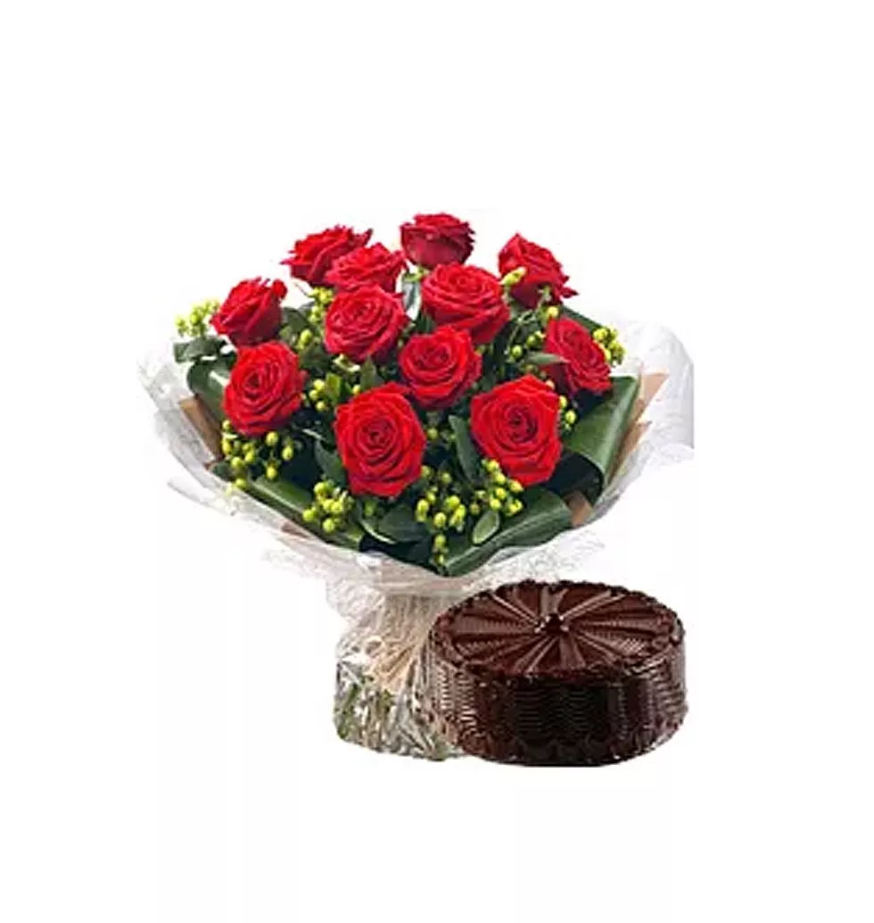 Classic 12 Red Roses Bouquet with ½ Kg. Cake